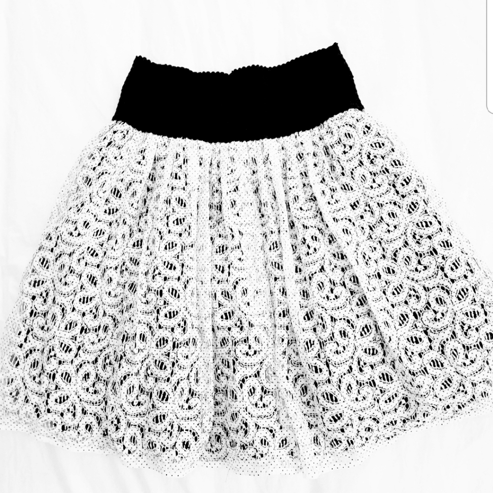 HD in Paris Ninette White Intricate Lace Over Black Tulle Lined Skirt